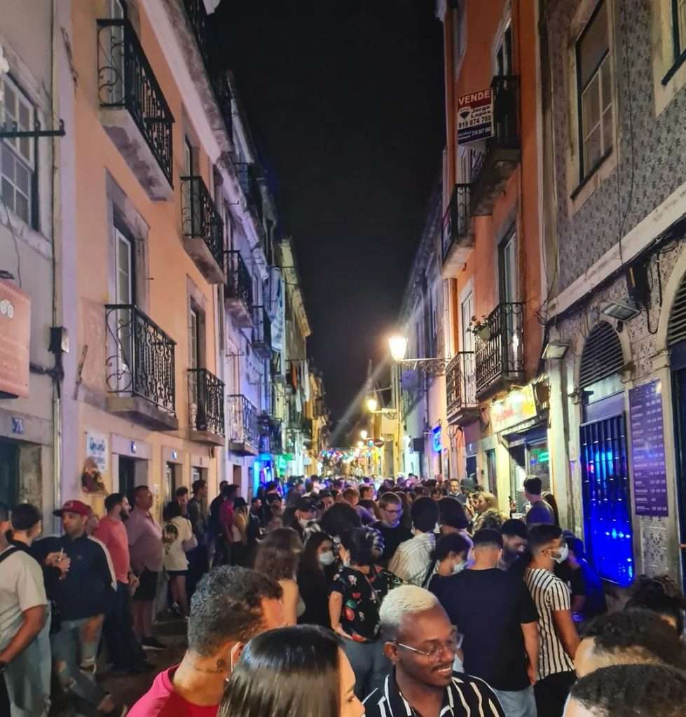 Barrio Alto Party scene at night